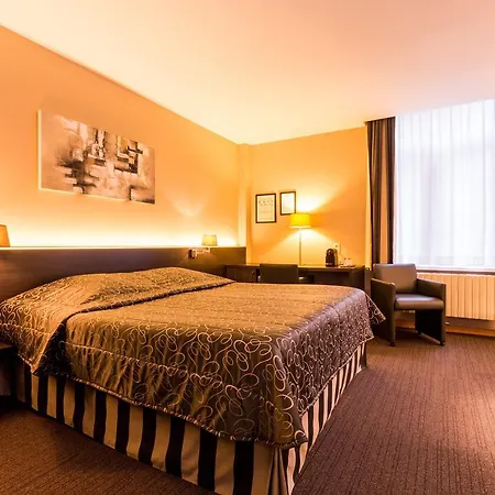 Royal Hotel